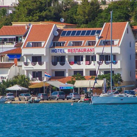 House Hotel Plava Laguna Tisno Exteriér fotografie